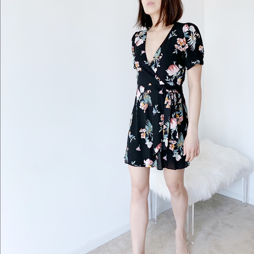 LAST 1 ! Sweet Floral Mini dress BLACK - Picture 4 of 7